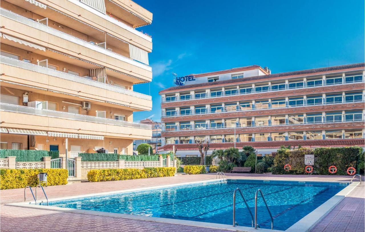 Awesome Apartment In Blanes Eksteriør billede