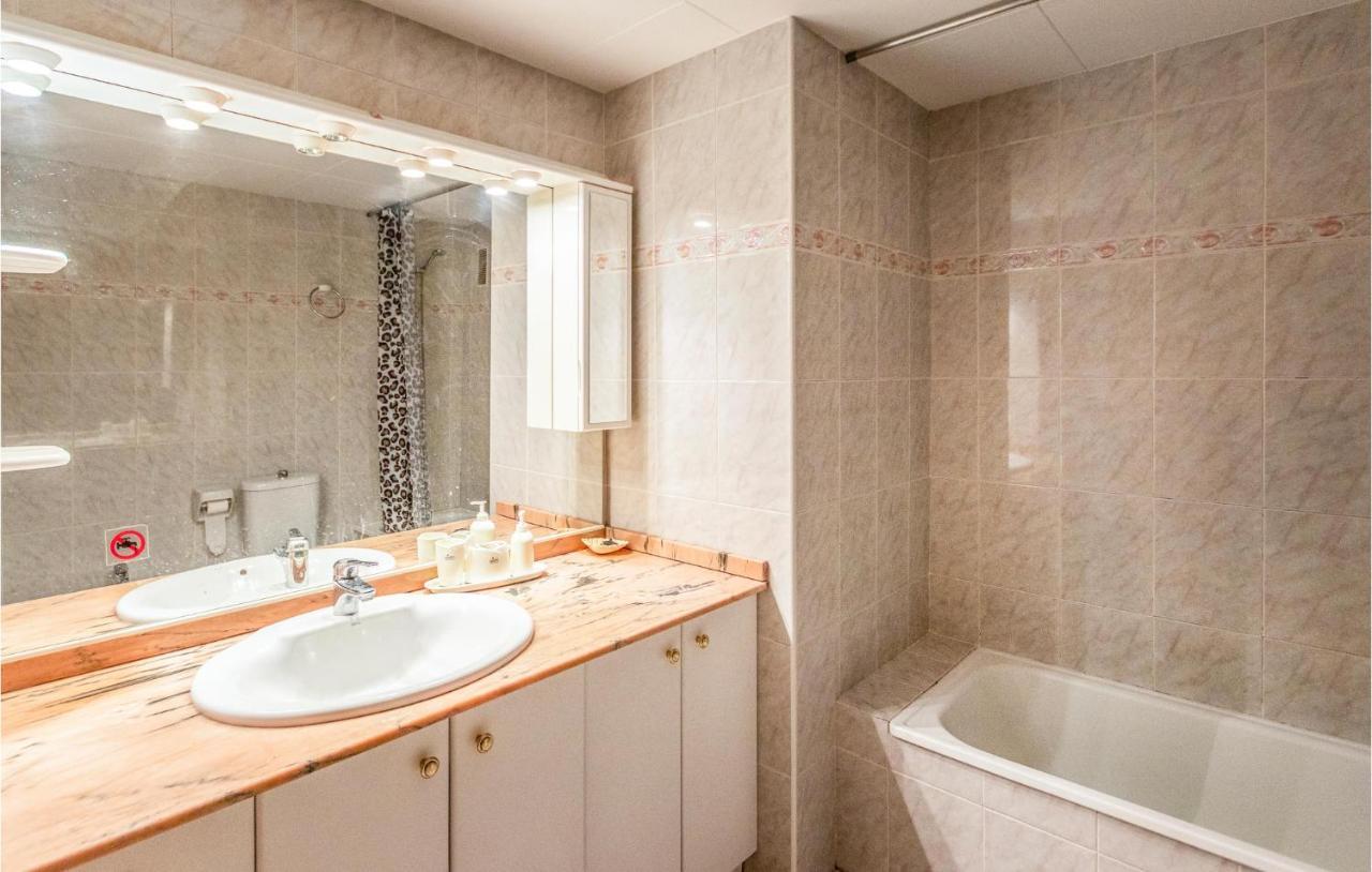 Awesome Apartment In Blanes Eksteriør billede